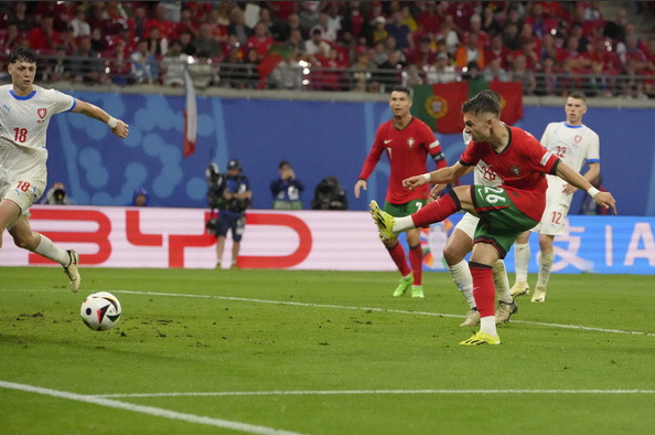 天下彩9944cc246免费资料最新完整版下载指南